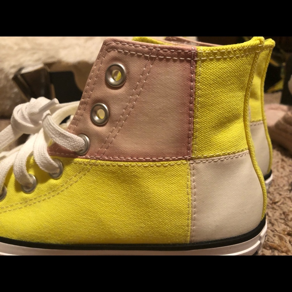 Neon colored converse - Picture 6 of 7